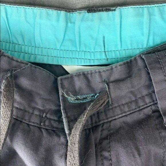 Natalie and Me Gray‎ Medium cotton Capri Cargo Pants - Picture 11 of 12